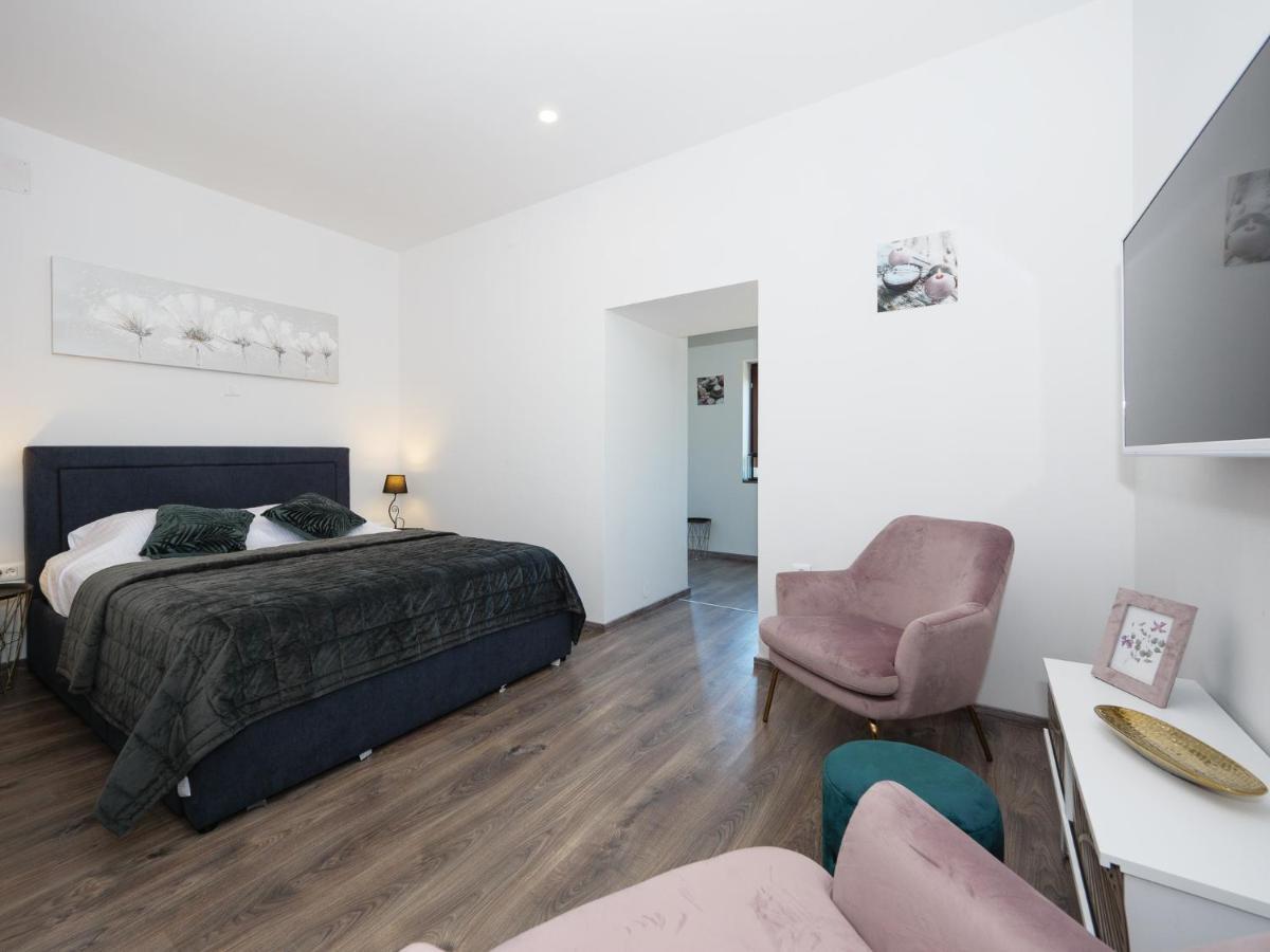 Arena Delight Studio Apartments PUY 외부 사진