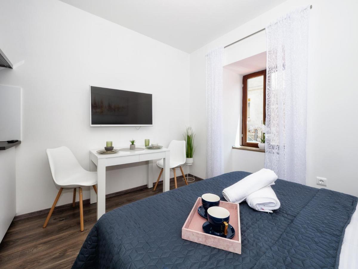 Arena Delight Studio Apartments PUY 외부 사진